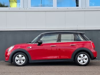 Used MINI Hatch 2019 for sale - 79665839: Photo