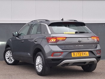 Used Volkswagen T-Roc 2022 for sale - 76907094: Photo