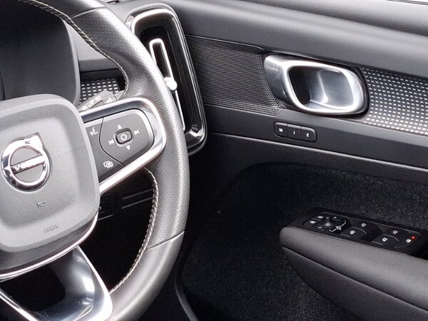 Used Volvo XC40 2021 for sale - 76269276: Photo 11