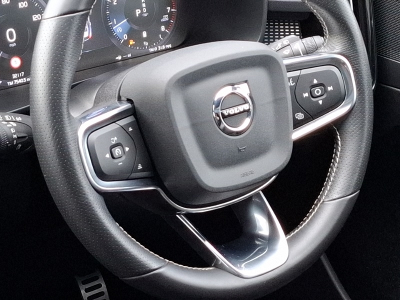 Used Volvo XC40 2021 for sale - 76269276: Photo 16