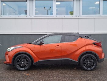 Used Toyota C-HR 2020 for sale - 76478960: Photo