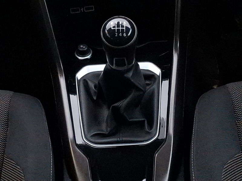 Used Volkswagen T-Roc 2019 for sale - 77466684: Photo 12