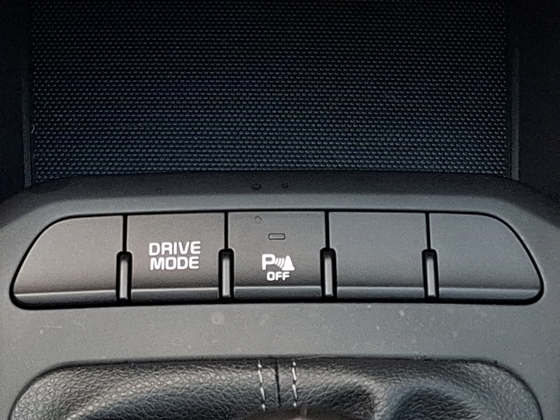 Used Kia Stonic 2023 for sale - 76579102: Photo 16