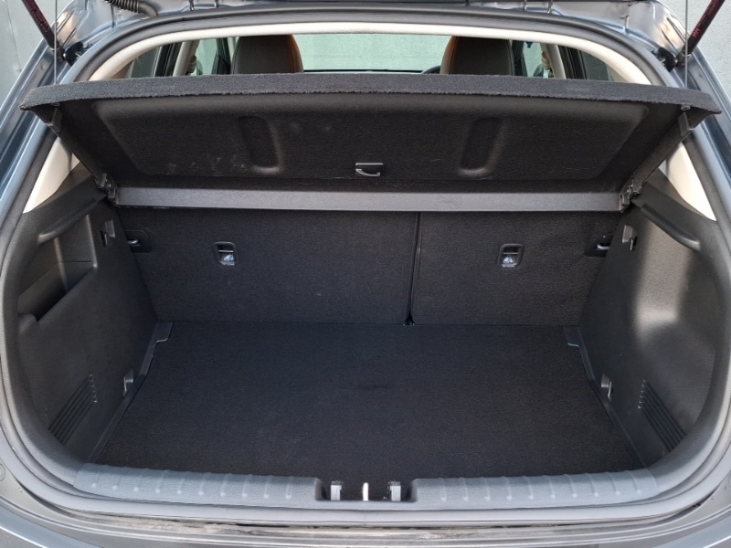 Used Kia Stonic 2023 for sale - 76579102: Photo 8