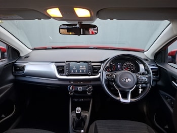 Used Kia Stonic 2018 for sale - 77837728: Photo