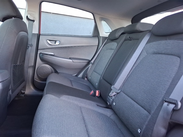 Used Hyundai KONA 2022 for sale - 76282328: Photo 6