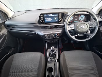 Used Hyundai i20 2023 for sale - 77682608: Photo