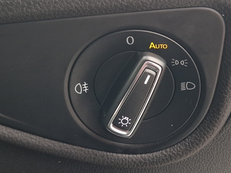 Used Volkswagen Touran 2018 for sale - 77999734: Photo 18