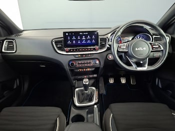 Used Kia Ceed 2023 for sale - 79544744: Photo