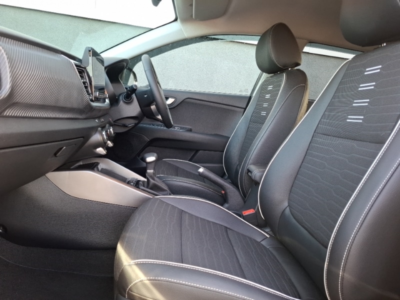 Used Kia Stonic 2025 for sale - 77956897: Photo 5