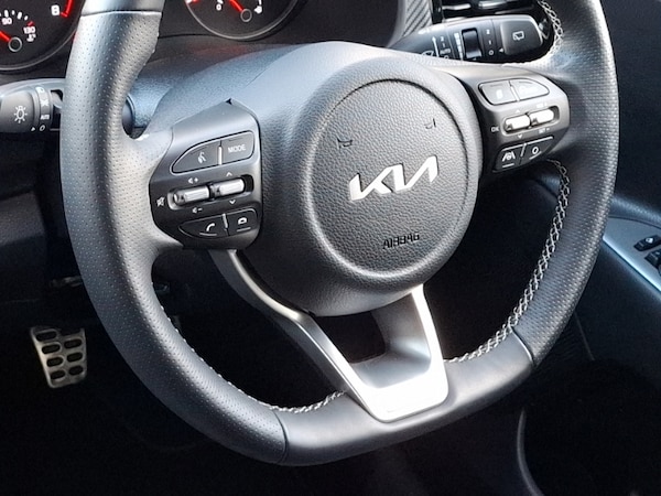 Used Kia Stonic 2023 for sale - 76289584: Photo 17