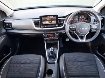 Used Kia Stonic 2023 for sale - 76289584: Photo