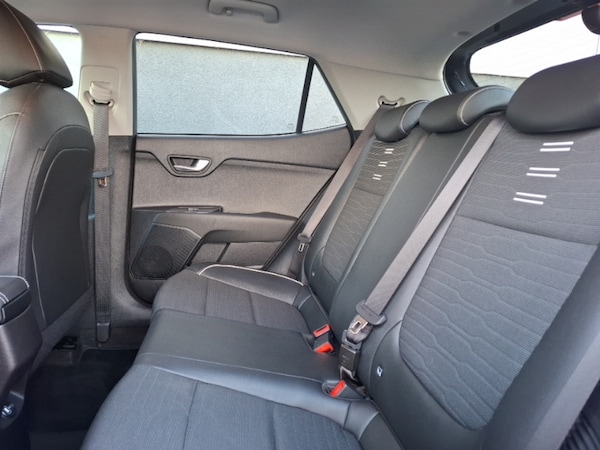 Used Kia Stonic 2023 for sale - 76289584: Photo 6