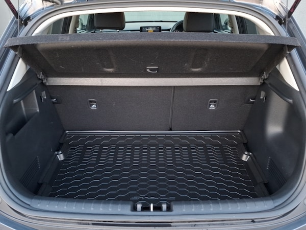 Used Kia Stonic 2023 for sale - 76289584: Photo 8
