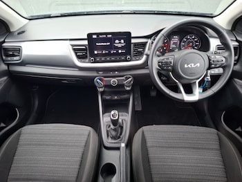 Used Kia Stonic 2023 for sale - 79298972: Photo