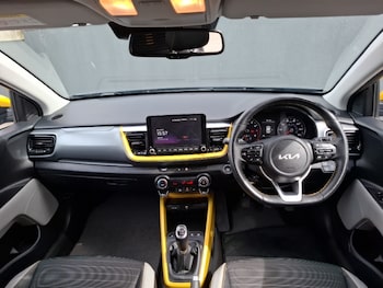 Used Kia Stonic 2023 for sale - 78833765: Photo