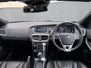 Used Volvo V40 2015 for sale - 78298215: Photo