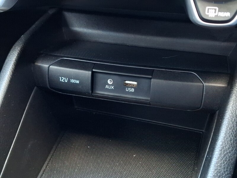 Used Kia Stonic 2018 for sale - 77731857: Photo 18