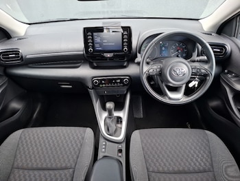 Used Toyota Yaris 2023 for sale - 79529796: Photo