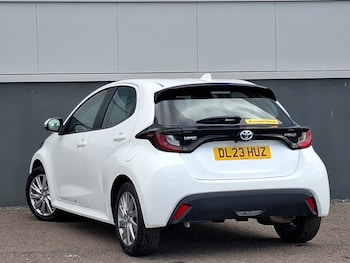 Used Toyota Yaris 2023 for sale - 79529796: Photo