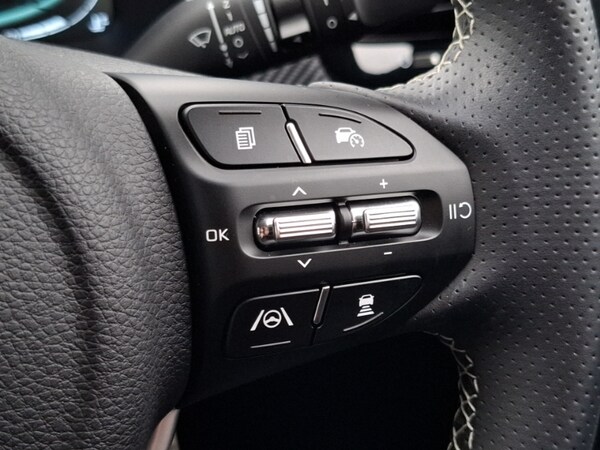 Used Kia Stonic 2025 for sale - 76269280: Photo 17