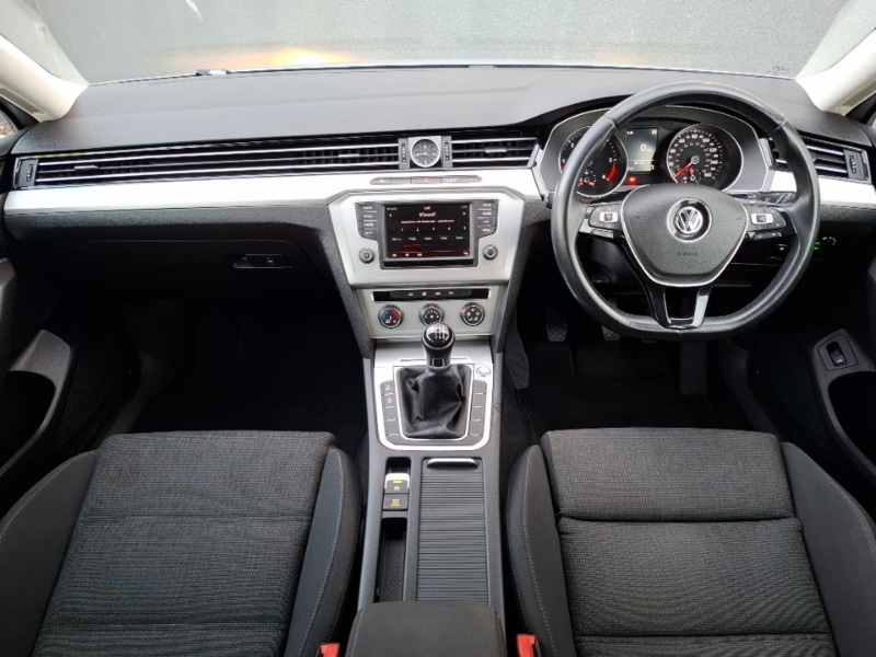 Used Volkswagen Passat 2016 for sale - 76614053: Photo 2