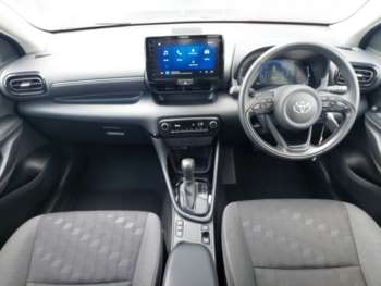 Used Toyota Yaris 2024 for sale - 74983506: Photo