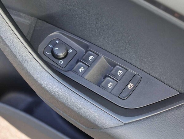 Used Skoda Karoq 2021 for sale - 76286698: Photo 11