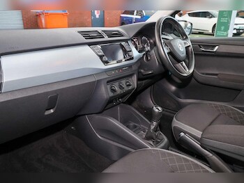 Used Skoda Fabia 2019 for sale - 77685515: Photo