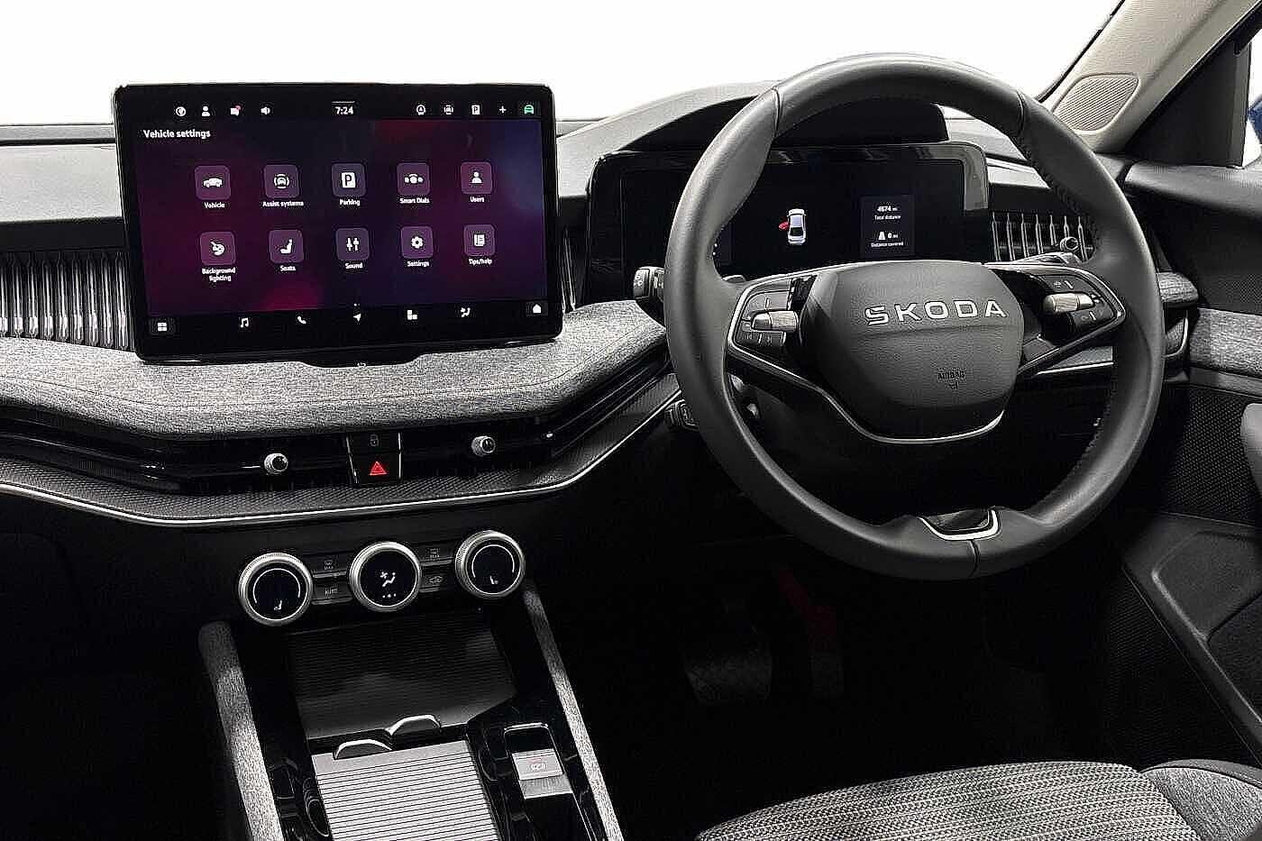 Used Skoda Superb 2025 for sale - 77567654: Photo 2