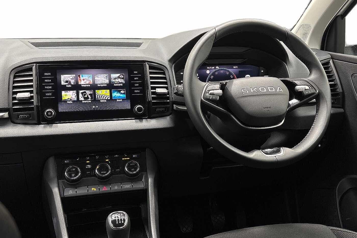 Used Skoda Karoq 2025 for sale - 76681498: Photo 2