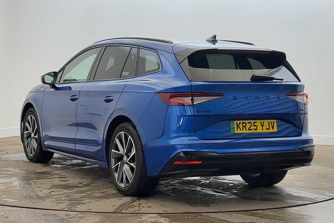 Used Skoda Enyaq 2025 for sale - 76774742: Photo 3