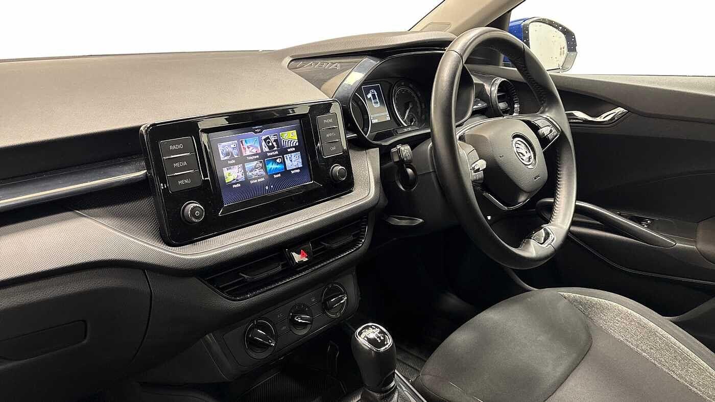 Used Skoda Fabia 2022 for sale - 76675176: Photo 2