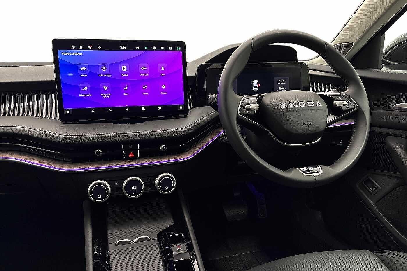 Used Skoda Superb 2025 for sale - 77459530: Photo 2