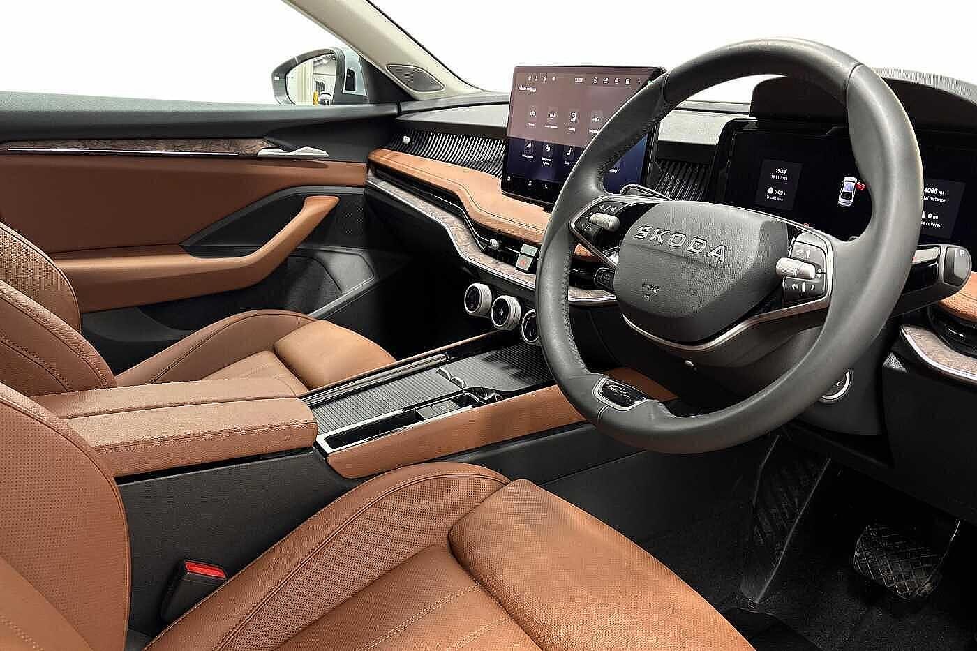 Used Skoda Superb 2025 for sale - 77135497: Photo 6