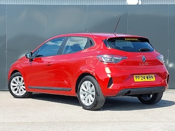 Used Renault Clio 2024 for sale - 78660391: Photo