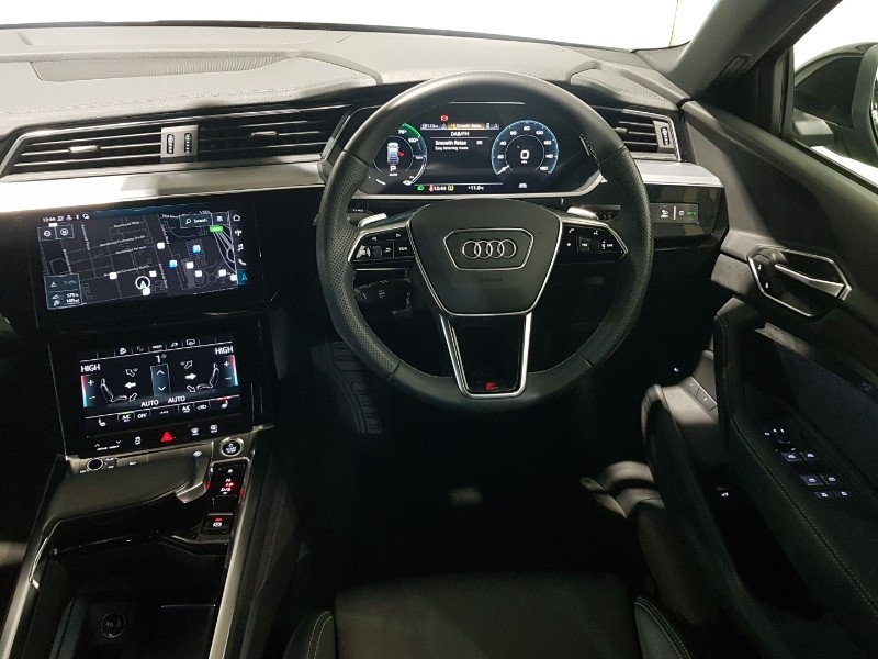 Used Audi e-tron 2022 for sale - 77492270: Photo 7