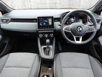 Used Renault Clio 2024 for sale - 78643320: Photo