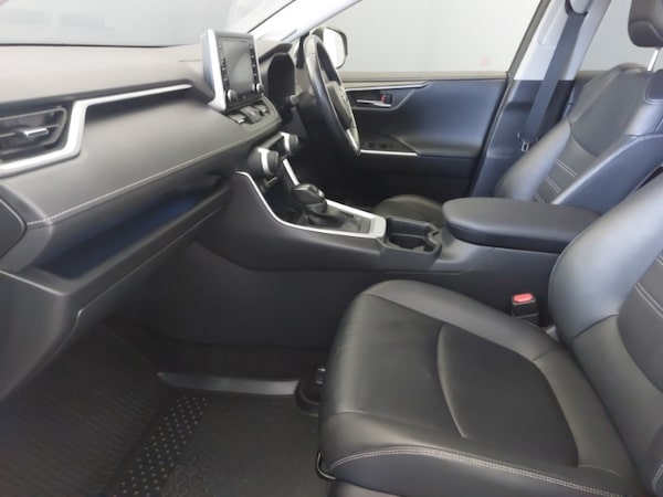 Used Toyota RAV4 2021 for sale - 76237889: Photo 5