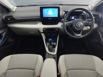 Used Toyota Yaris 2022 for sale - 77325574: Photo