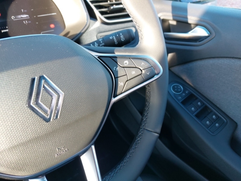 Used Renault Clio 2025 for sale - 76842553: Photo 10