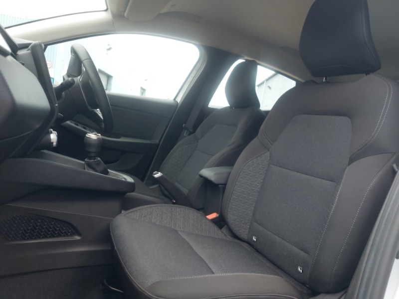 Used Renault Clio 2023 for sale - 77285197: Photo 12