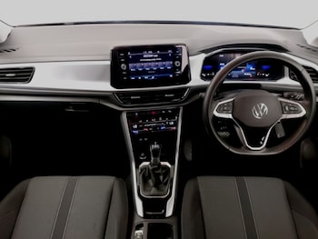 Used Volkswagen T-Roc 2023 for sale - 78848473: Photo