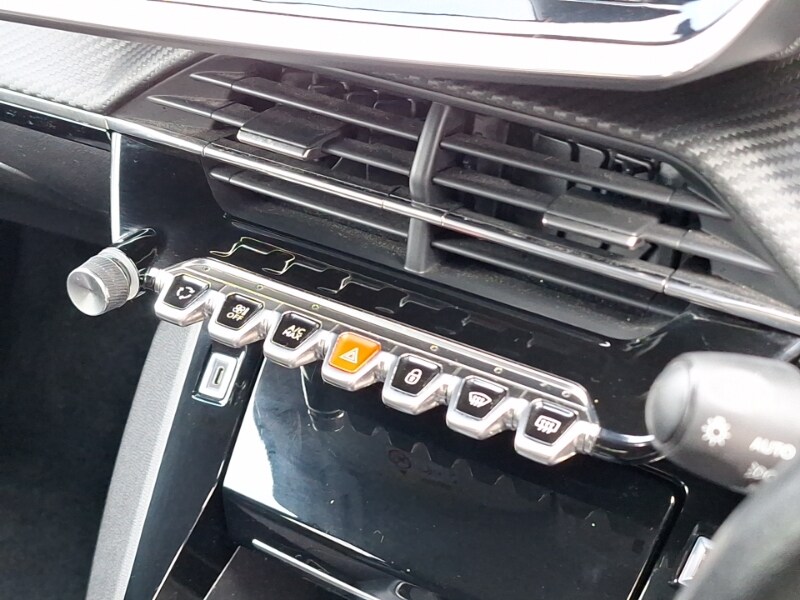 Used Peugeot 2008 2020 for sale - 77677926: Photo 11