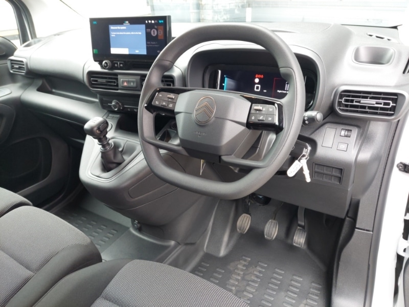 Used Citroen Berlingo 2024 for sale - 76465509: Photo 2