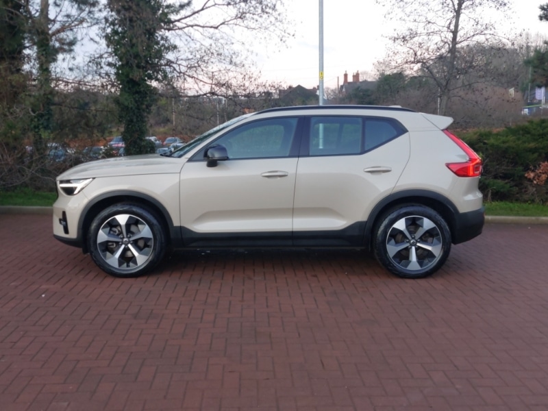 Used Volvo XC40 2024 for sale - 77439140: Photo 4
