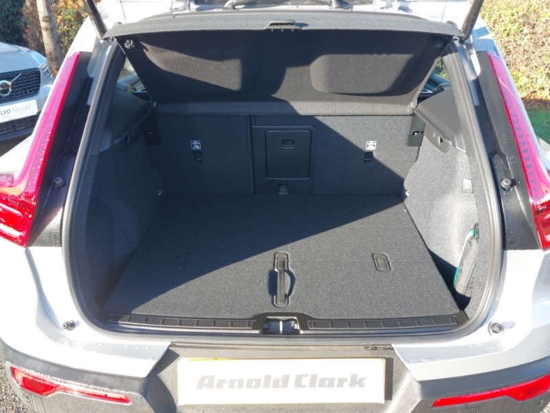 Used Volvo XC40 2025 for sale - 76955088: Photo 8