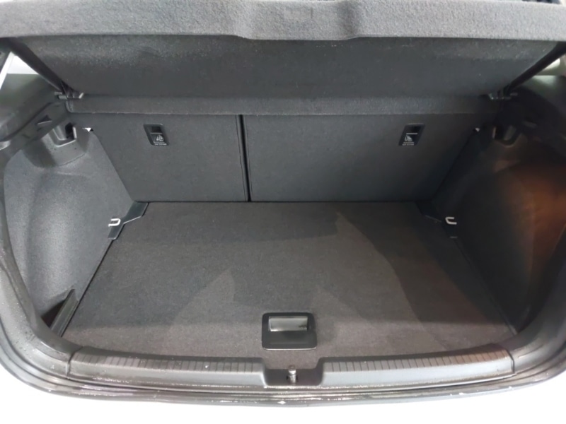 Used Volkswagen Polo 2023 for sale - 77518700: Photo 8