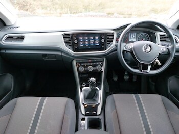 Used Volkswagen T-Roc 2020 for sale - 77569530: Photo