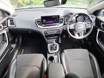 Used Kia Ceed 2023 for sale - 79736835: Photo